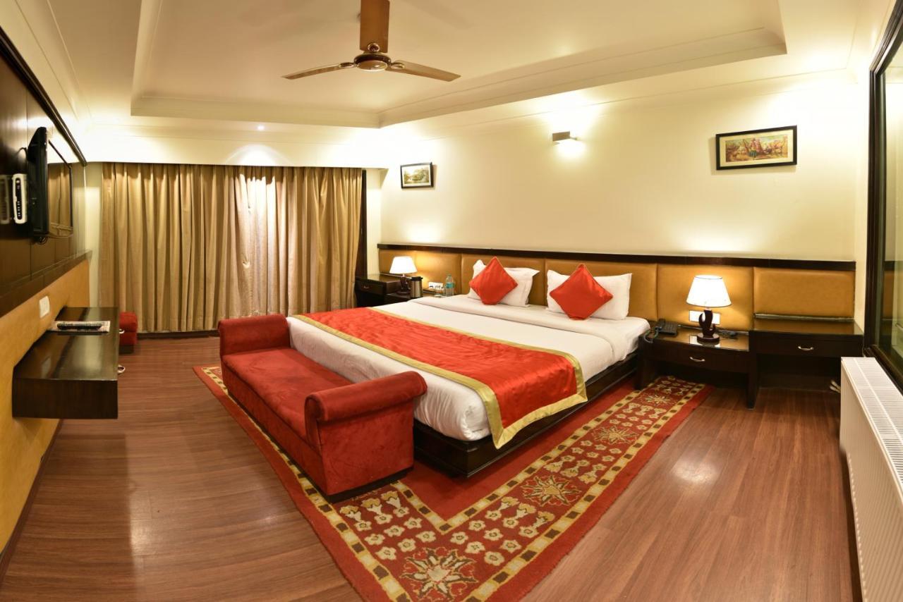Indraprastha Resort Dalhousie Buitenkant foto