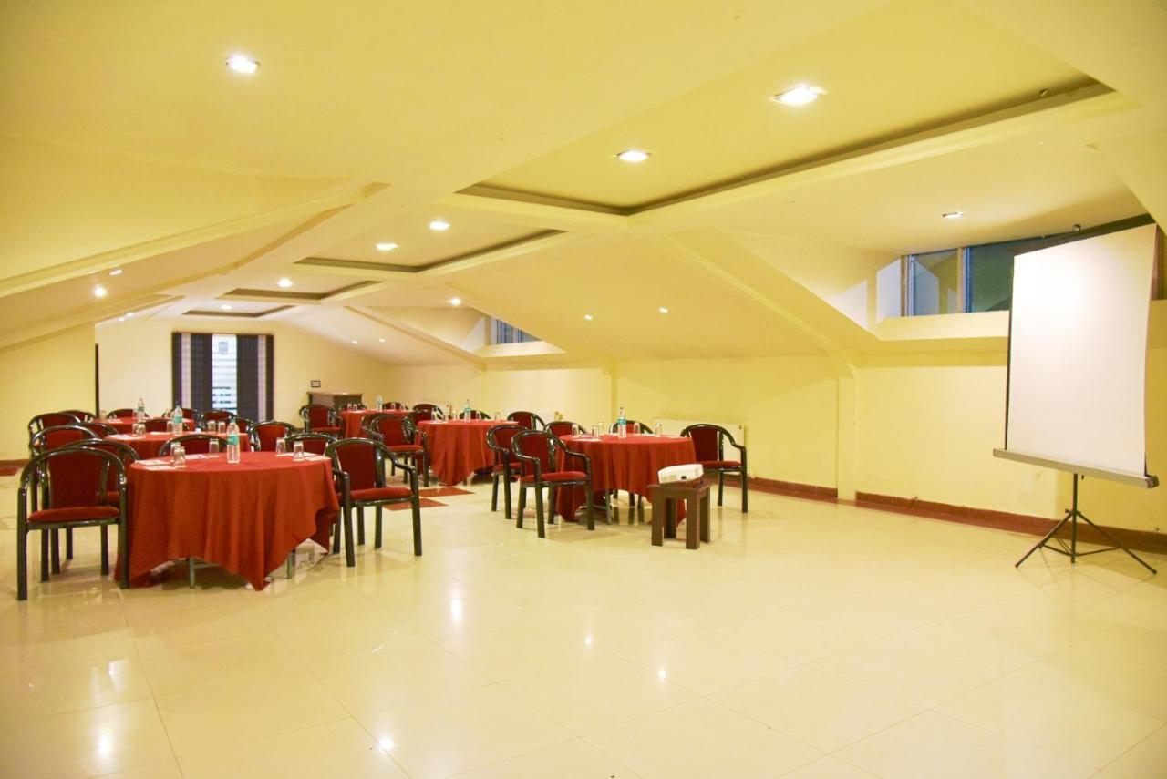 Indraprastha Resort Dalhousie Buitenkant foto