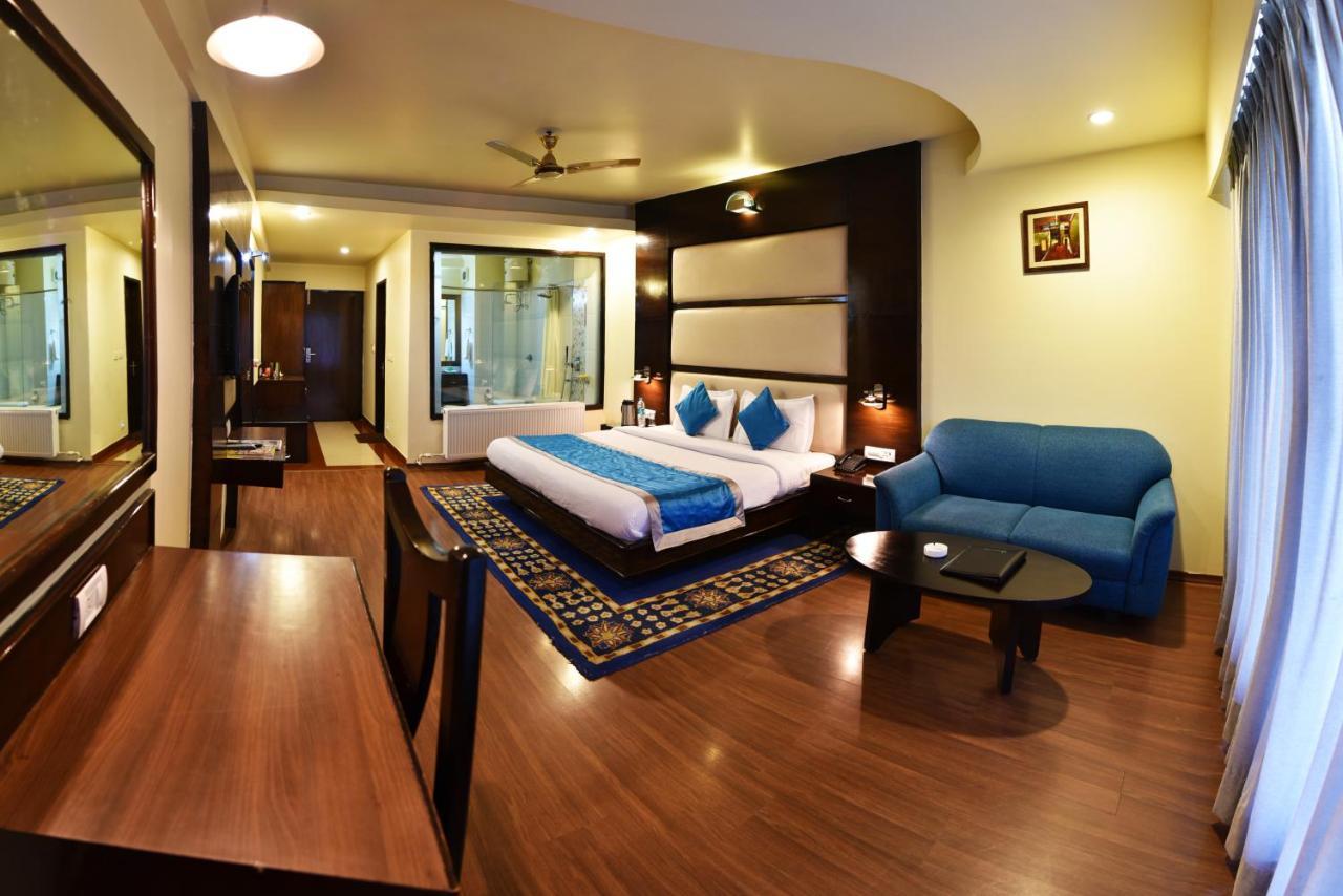 Indraprastha Resort Dalhousie Buitenkant foto