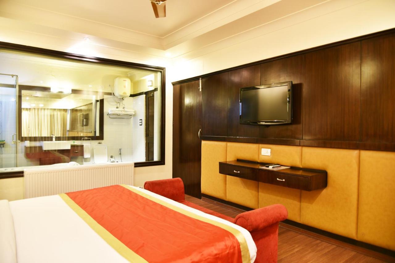 Indraprastha Resort Dalhousie Buitenkant foto