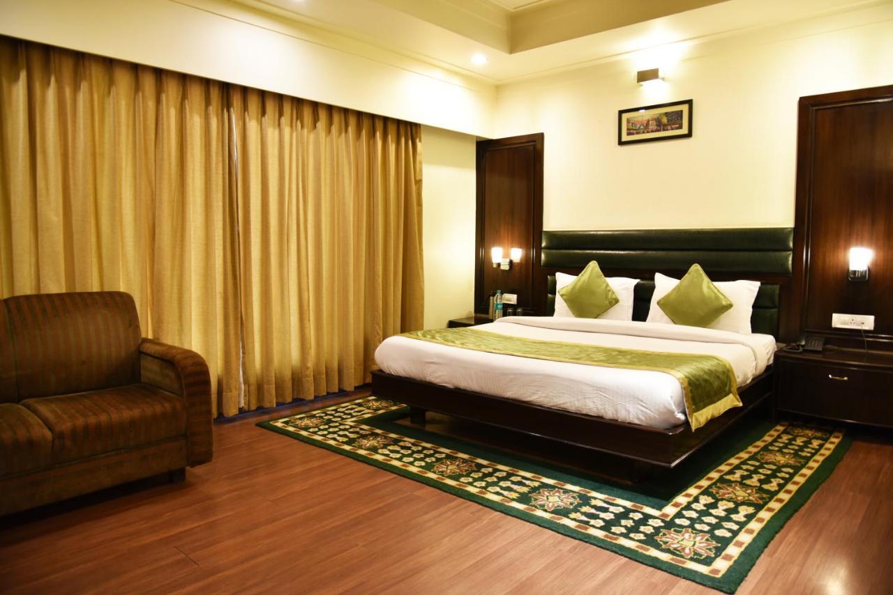 Indraprastha Resort Dalhousie Buitenkant foto