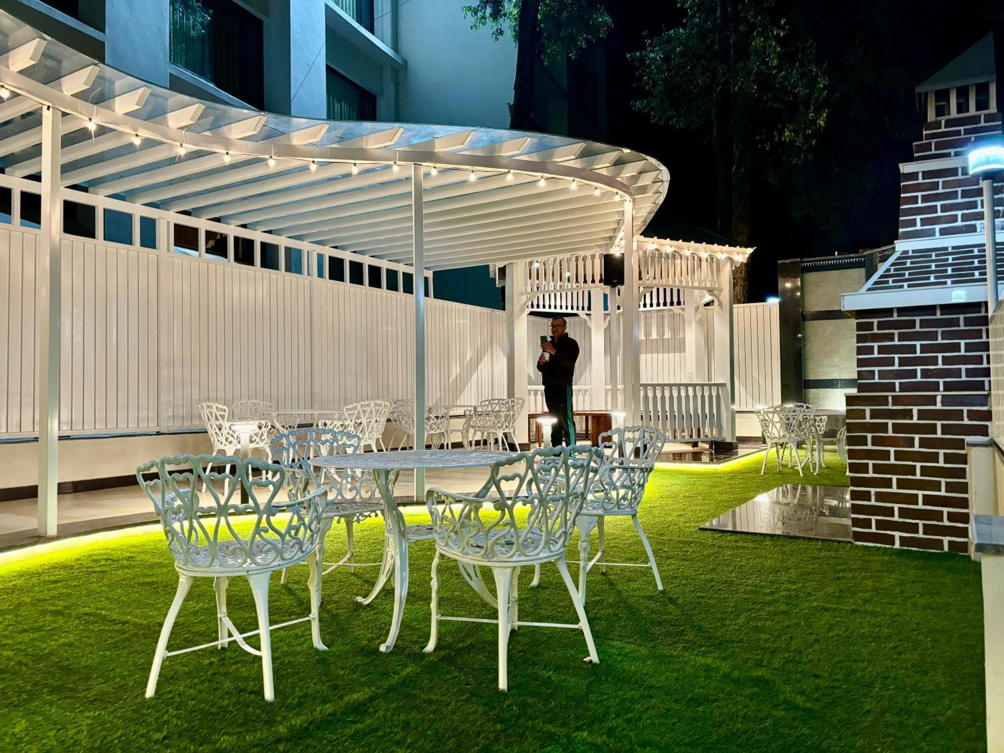 Indraprastha Resort Dalhousie Buitenkant foto