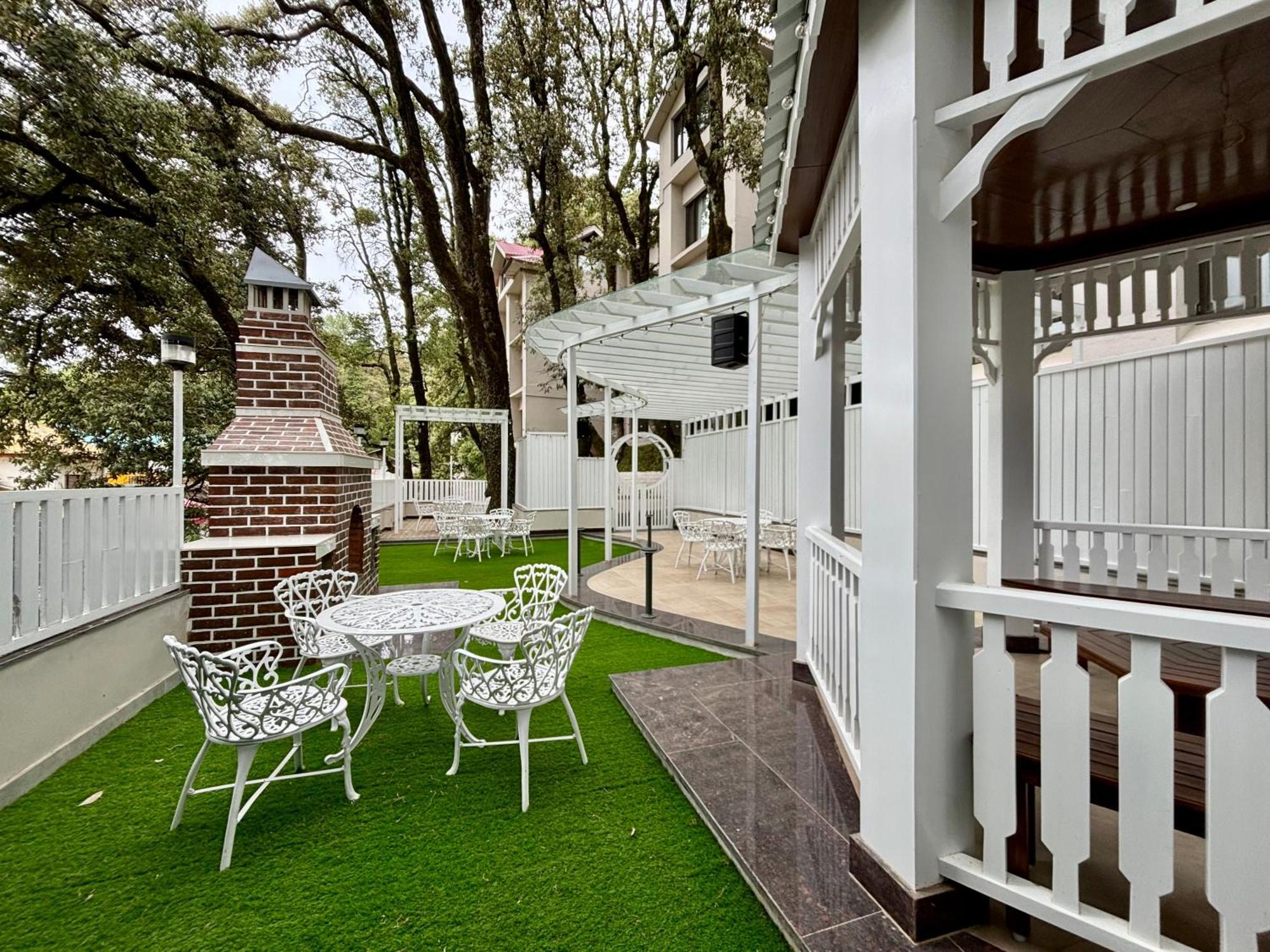 Indraprastha Resort Dalhousie Buitenkant foto